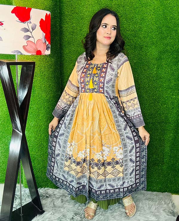 Women Printed Cotton Round Kurtis