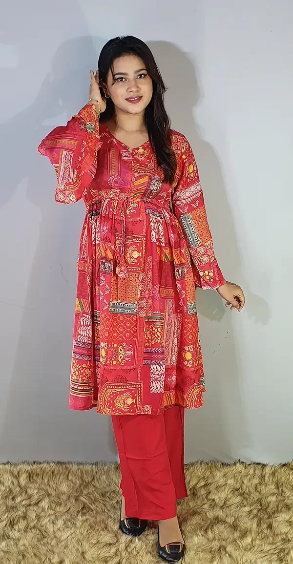 Embrace the artistry of Fashion with color fusion Dress. 💐💃